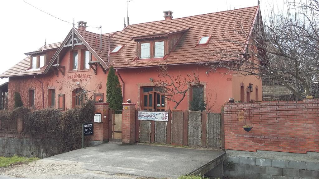 Hotel Kerámiapark Guesthaus Budapest Exterior foto
